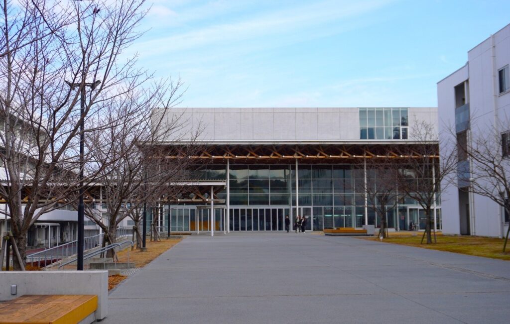 大分県立芸術文化短期大学（大分県大分市）で、JASRAC寄付講座「デジタルコンテンツプロジェクト」が開講されました