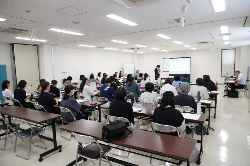 栃木市学校図書館事務員研究会主催の講座「学校図書館と著作権」が開催されました