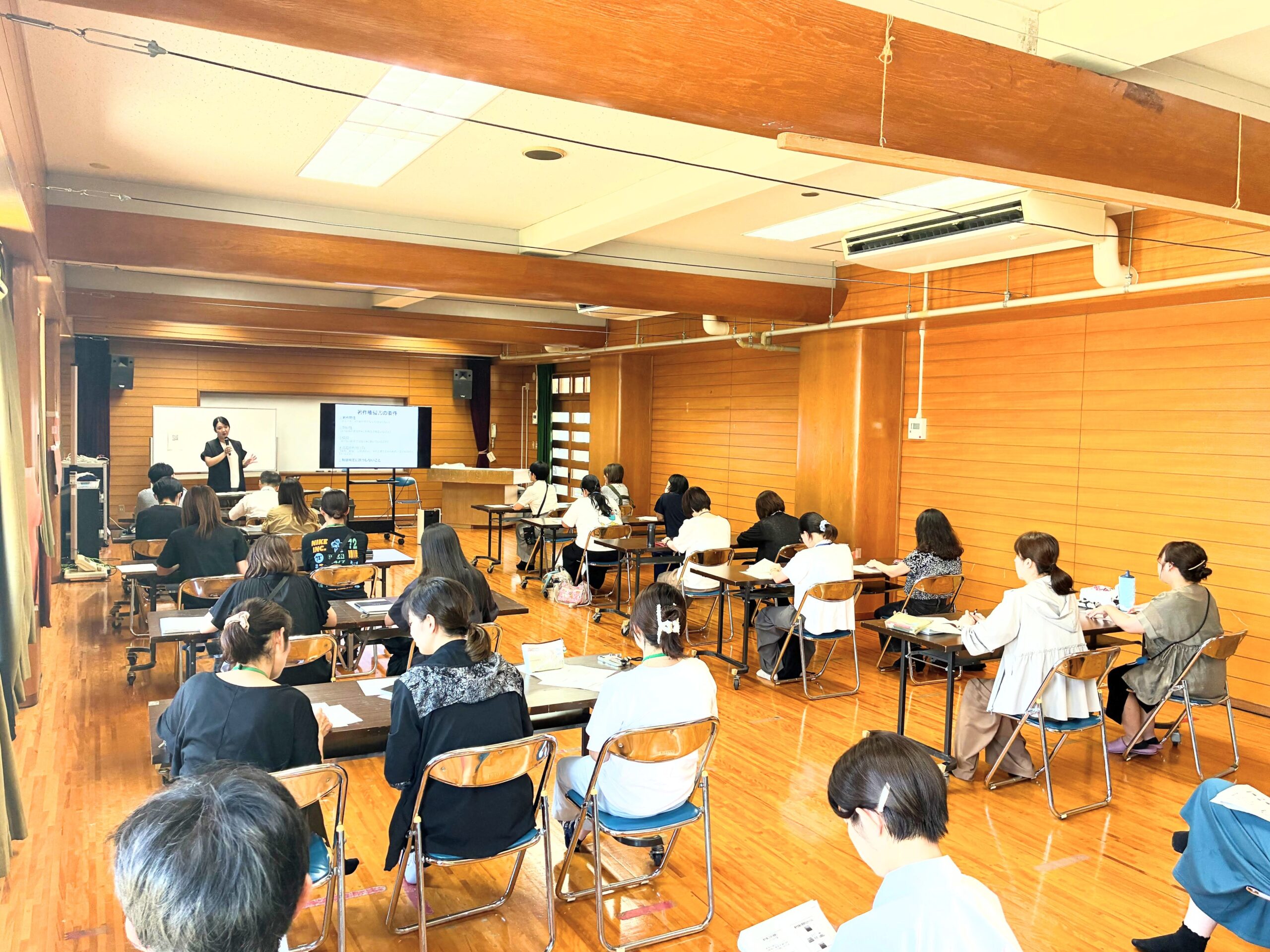 豊中市立東豊台小学校主催の講座「学校における著作権」が開催されました